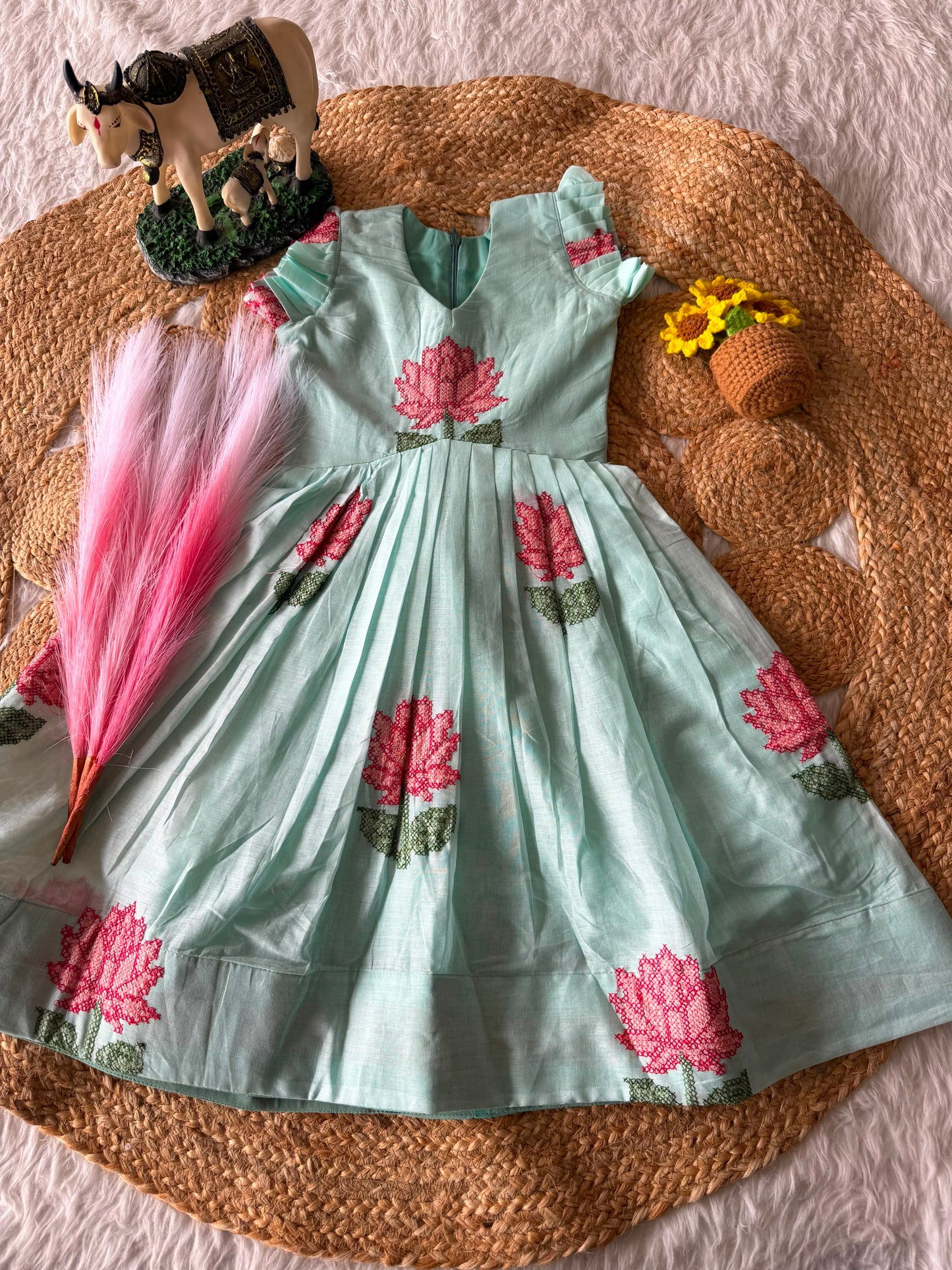 Lotus Gilrs short gown❤️